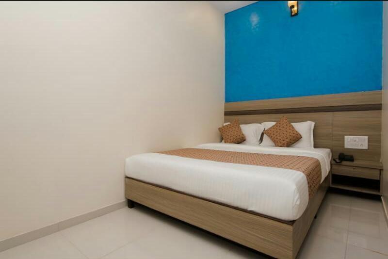 Hotel Time Gold Near Domestics Airport Mumbai Bagian luar foto