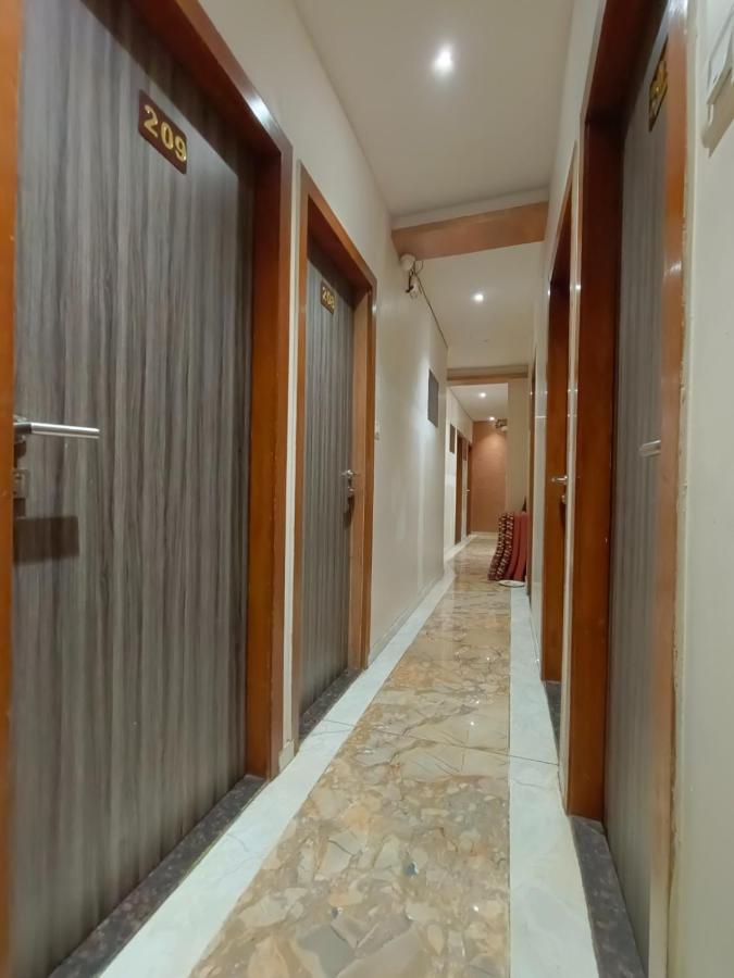 Hotel Time Gold Near Domestics Airport Mumbai Bagian luar foto